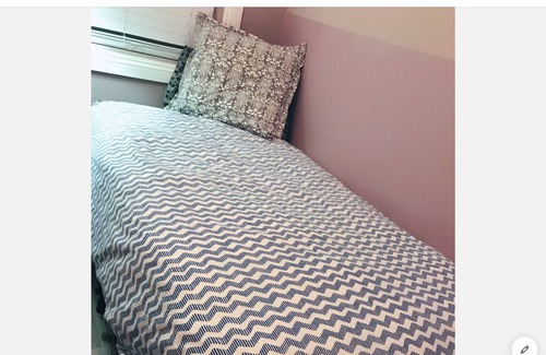 Los Serranos House | Cozy full size 2 bedroom 1 bath Guest house