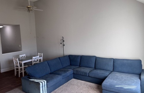 Burbank Apartment | Cozy LA Getaway. Your Home!