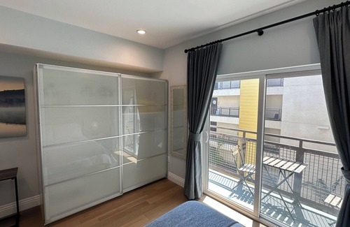 Wilshire Center Condo | Cozy Private Condo Unit DTLA/K-town