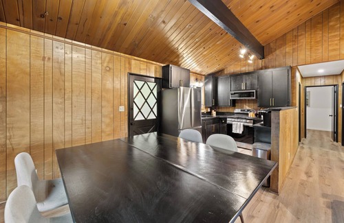 Crestline Cabin | Crestline Lake Gregory Cabin