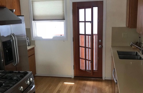 North Redondo House | Cute, Clean and Cozy House in Redondo Beach, close to everything!