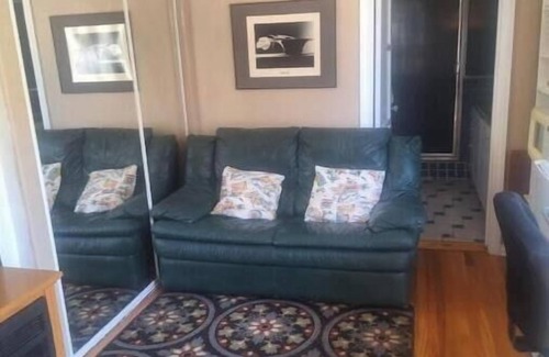 Westwood Apartment | cute place of your own