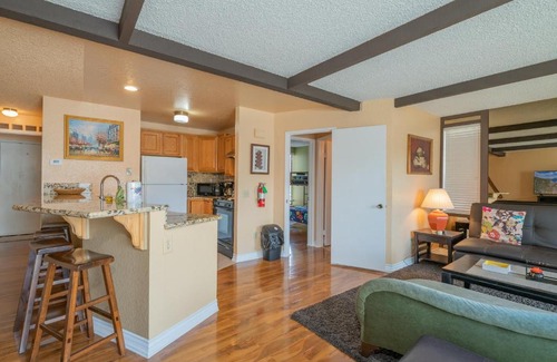 Boulder Bay Apartment | Dabi Four Lakeview