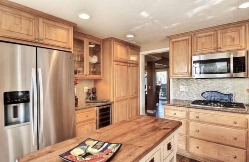 Dana Point House | Dana Light - Walk 2 Beach! Fireplace! 1st Floor Primary Suite! - STR15-0403