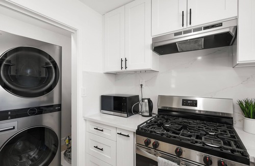 Garden Grove House | Delightful 4-bedroom house with AC in Garden Grove