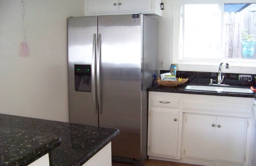 Santa Ana Heights House | Delightful Duplex Sleeps 10 comfortably with WiFi &Pet Friendly in Newport Beach