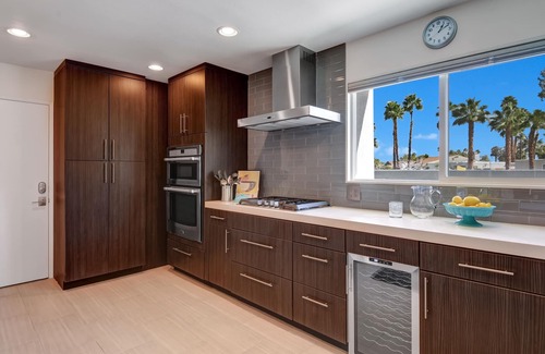 Palm Springs House | Desert Gem - Colorful and Classic Palm Springs!