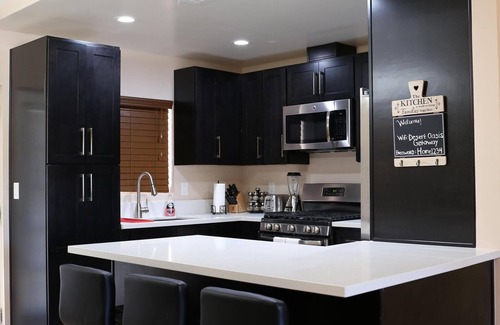 Cathedral City House | Desert Oasis Getaway
