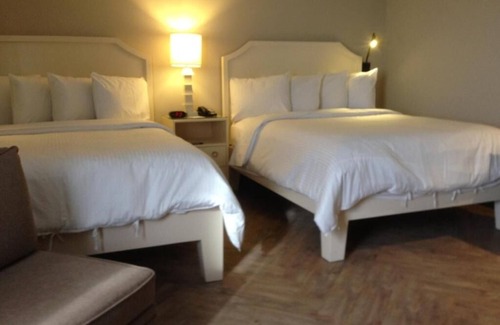 East Hollywood House | Discover Downtown Hollywood! 3 Pet-friendly Rooms, Outdoor Pool, Parking