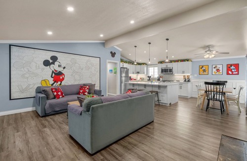 Anaheim Resort House | Disney Escape: Heated Pool, Arcade, Karaoke, and More!