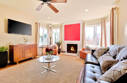 La Jolla Shores House | Dog-Friendly Home w/Fireplace, Gas Grill, Deck, Fast WiFi, Private Washer/Dryer