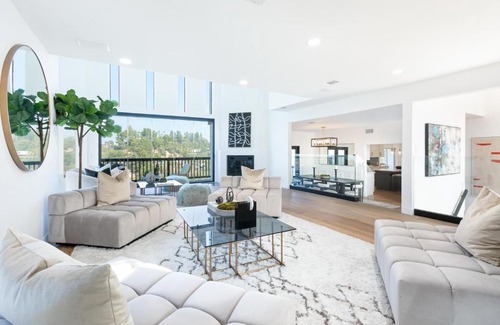 Hollywood Hills House | Dona Teresa Charm