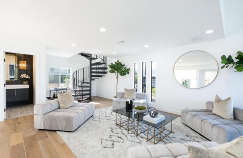 Hollywood Hills House | Dona Teresa Charm