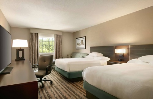 Bausman Resort | DoubleTree Resort by Hilton Lancaster