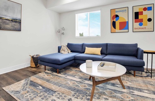 Westlake House | Downtown LA-Rooftop Deck w/Views Near Staples