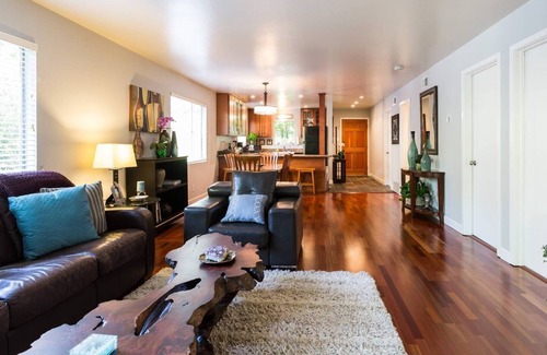 Mill Valley Condo | Downtown Mill Valley 3 bedroom flat