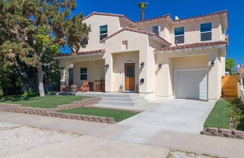 Pacific Beach House | Dream vacation beach home 5 blocks from beach!