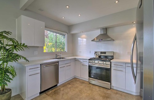 Palm Springs House | Dreamy Mid-Century Modern Pad with Pool, 3Mi to Dtwn