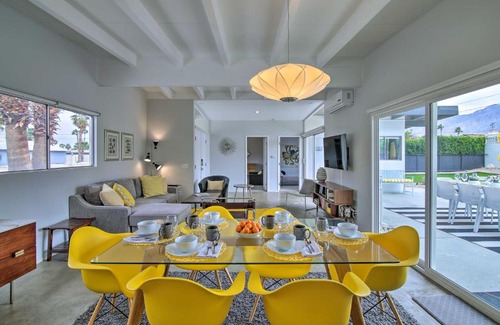 Palm Springs House | Dreamy Mid-Century Modern Pad with Pool, 3Mi to Dtwn