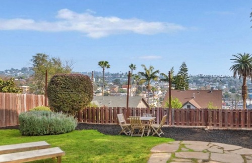 Silver Lake House | ECHO PARK 1920'S 3 BEDROOM HOUSE WITH VIEW