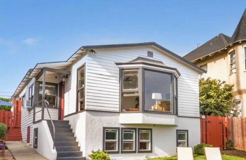 Silver Lake House | ECHO PARK 1920'S 3 BEDROOM HOUSE WITH VIEW