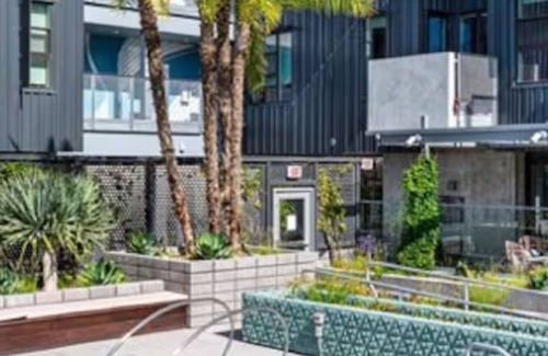 The Flats Apartment | Elegant and modern 2BR/2BA Apartment