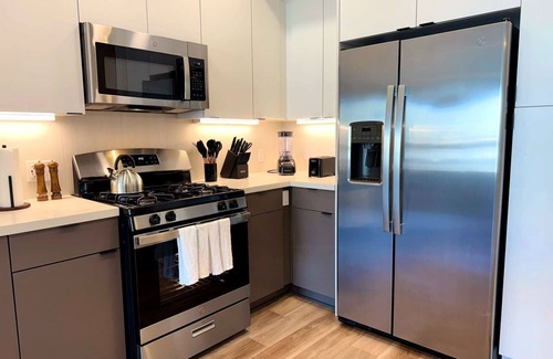 Lyon Street Apartment | Elegant Escape 10 Min from Disneyland With Pool & GYM