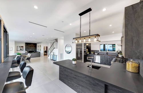 Hollywood Hills West Villa | ENDLESS VIEW GETAWAY MODERN VILLA POOL JACUZZI
