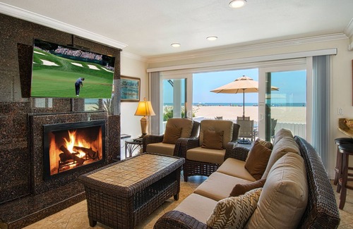 Santa Ana Heights Condo | Enjoy breathtaking coastal views from this beautiful lower oceanfront unit!