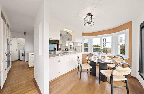 Roseville - Fleet Ridge House | Escape to 5BR Mansion | Views +Hot Tub +Game Room