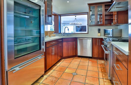Sherman Oaks House | Estate in Sherman Oaks/Los Angeles with tennis court/pool/jacuzzi