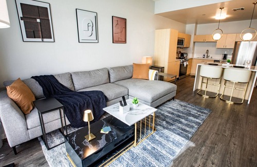 Financial District Apartment | EXEC - AG - 630 W 6th St #403 (1B)