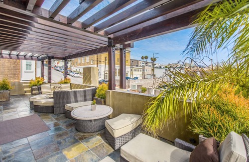 Hermosa Beach House | Executive Beach Home 1 Block to Beach w/ Hot Tub and Wine Cellar