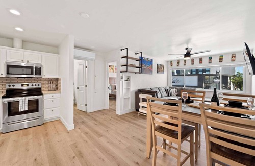 North Park Apartment | Experience Trendy 1BR Stay Steps to Dining + Bars