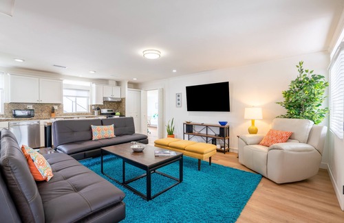 Cardiff-by-the-Sea House | Fall Specials! Ocean View Rooftop Deck + Walk to Beach