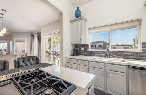 Hermosa Beach House | Fantastic townhome in Hermosa two blocks from the beach!