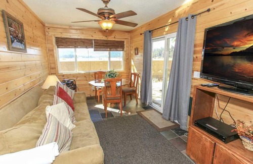Fawnskin House | Fawnskin Lakeside Cabin