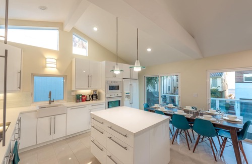 Santa Ana Heights Condo | Four Bedroom Condo One Street From The Sand with AC!