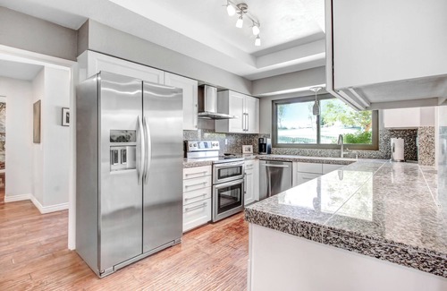 La Quinta House | Fully furnished turnkey home located in gated Bermuda Dunes Country Club.
