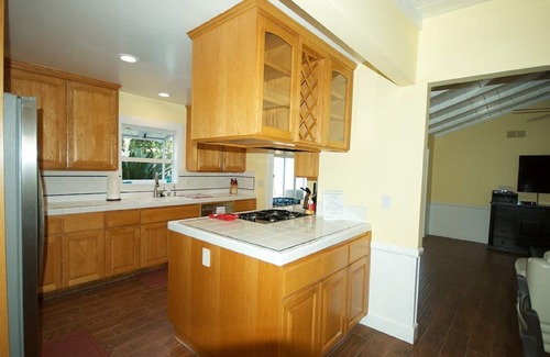 Hermosa Village House | Funtierland + Minnie's House + Walk to Disneyland + Pool + Pet Friendly