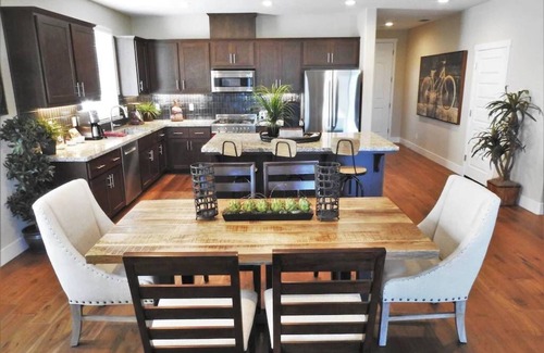Angels Camp House | Gallery on the Green- Luxurious home with amazing golf course view!