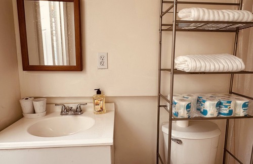Hacienda Heights Apartment | Gateway to Adventure | Private Entrance & Bath