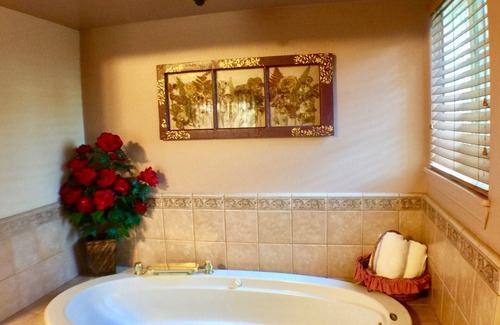 Running Springs House | Giant Oaks Lodge - 1 Bed Spa Lodge 111