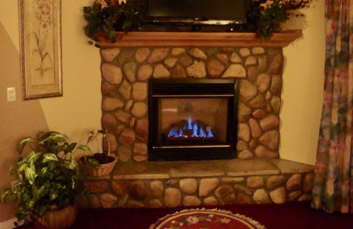 Running Springs House | Giant Oaks Lodge - 1 Bed Spa Lodge 111