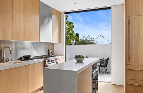 Hollywood Hills West House | Glass Horizon - Exclusive Architectural Gem Overlooking LA’s Skyline