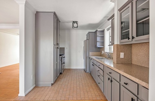 Valley Glen House | Gorgeous Valley Village Retreat w/Giant Pool - UNFURNISHED but can be furnished