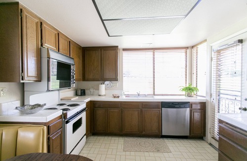 Rancho Mirage Condo | Great Location with View, Walk To Restaurants & Omni Resort.