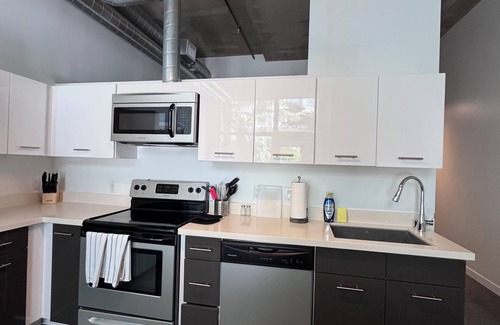 East Village Apartment | Griffis East Village: Comfortable 1-Bedroom Stay in Vibrant Downtown