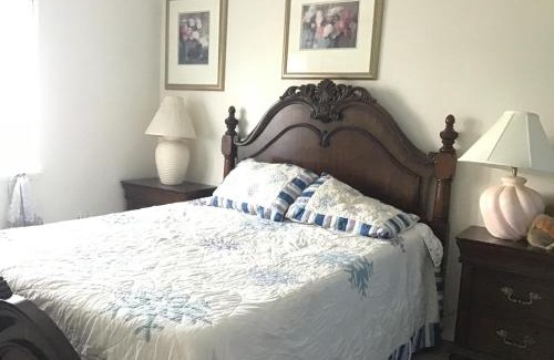 Rancho Bernardo House | Guest Suites in High Tech Park
