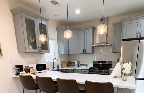 Garden Grove House | Guesthouse Convenient Location, Close to Disneyland and Beach